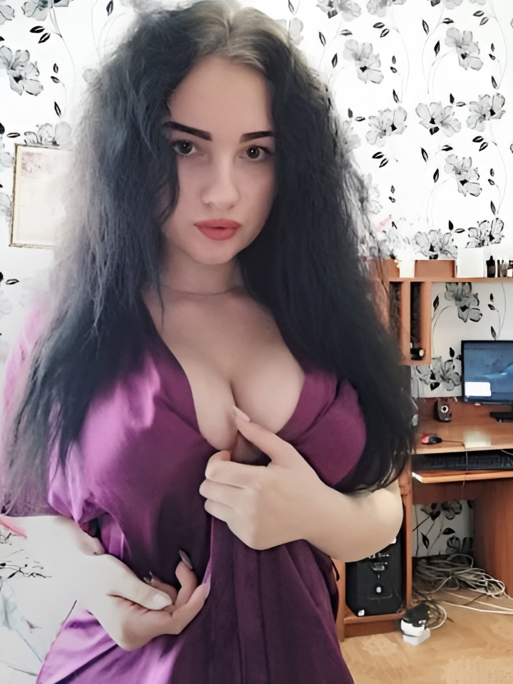 Кристина привлекательная девушка из Армавира цена от 5000 руб