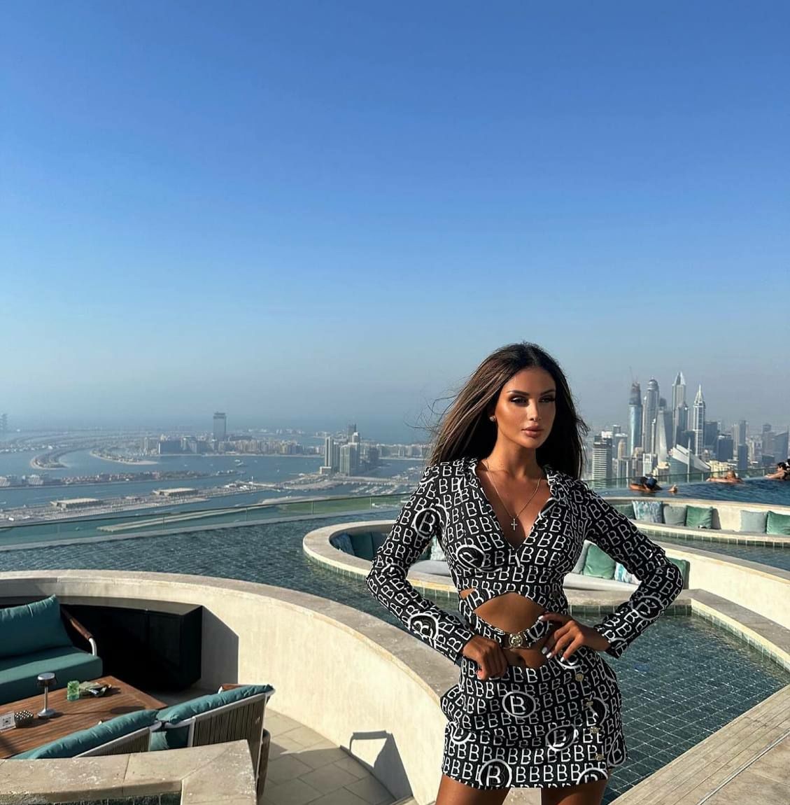 Дина привлекательная девушка из Армавира цена от 3500 руб